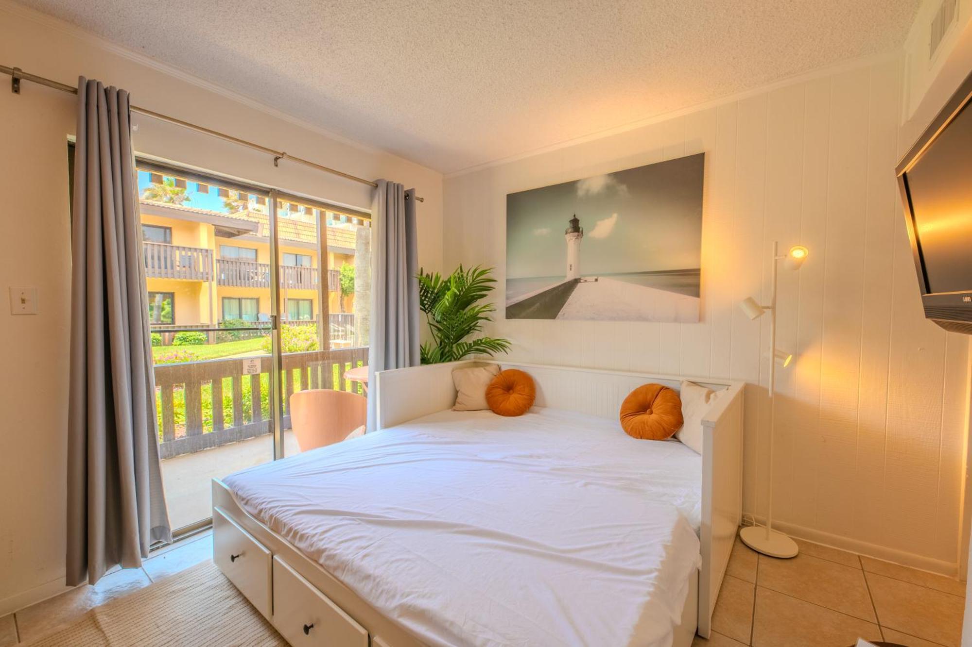 Flamingos Hideaway Stylish 1Br Coastal Escape 155 Lägenhet South Padre Island Exteriör bild